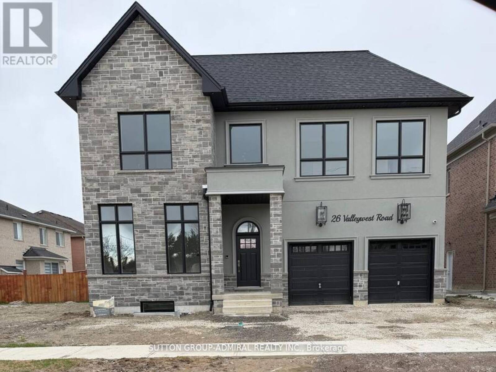 24 VALLEYWEST ROAD, Brampton, Ontario L6P 2J9