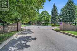 210 - 111 GREW BOULEVARD | Georgina Ontario | Slide Image Two