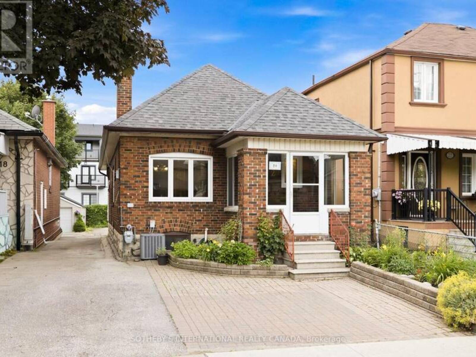 20 BICKNELL AVENUE, Toronto, Ontario M6M 4G3