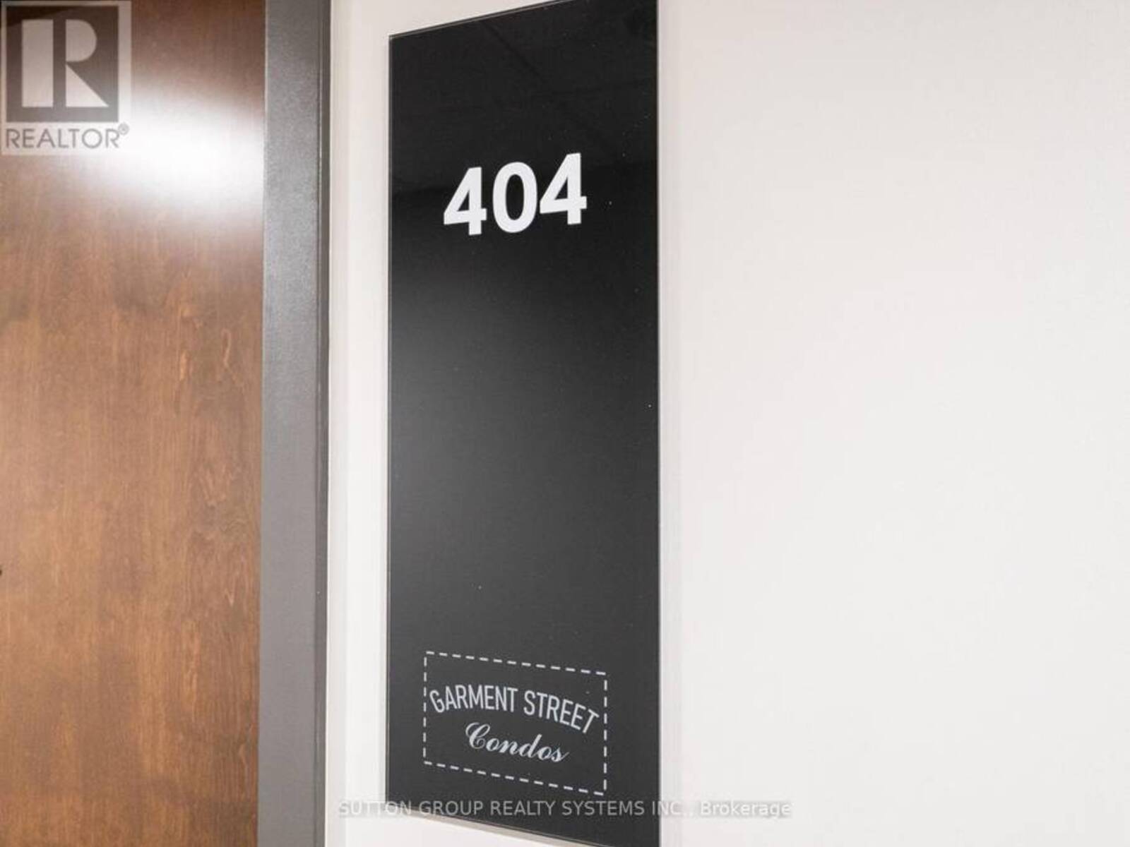 404 - 108 GARMENT STREET, Kitchener, Ontario N2G 0E2