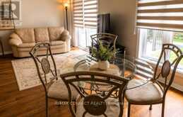 27 RADFORD CRESCENT | Markham Ontario | Slide Image Five