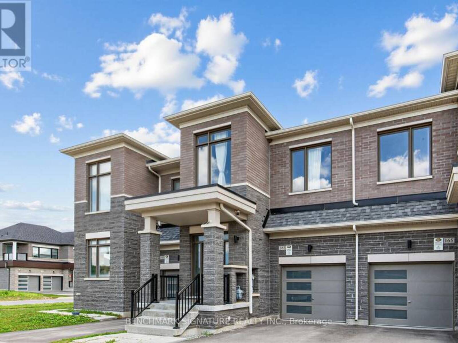 163 TEMPEL STREET, Richmond Hill, Ontario L4E 1J2