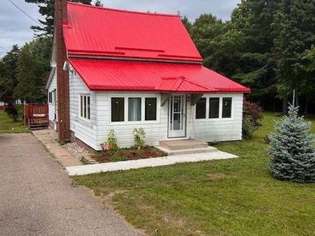 26547 HIGHWAY 62 S Bancroft Ontario, K0L 2L0 - 4 Bedrooms Waterfront Home For sale