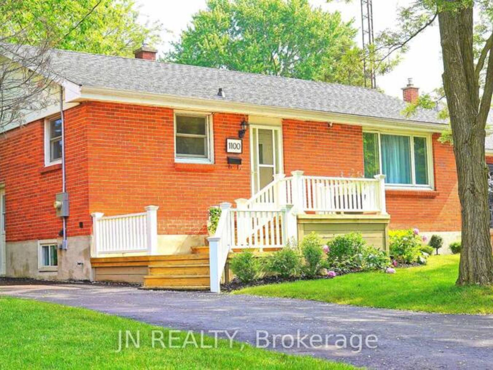 1100 BRUCE STREET, Sarnia, Ontario N7V 3B3