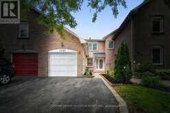 1023 RUNNYMEAD CRESCENT | Oakville Ontario | Slide Image One