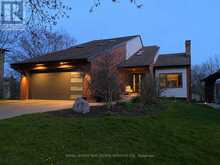 17 MCKAY COURT | Dundas Ontario | Slide Image One