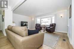 956 BAYSHORE COURT | Pickering Ontario | Slide Image Eight