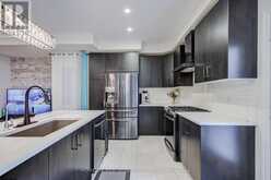 74 TANGO CRESCENT | Newmarket Ontario | Slide Image Fourteen