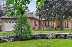 34 PATRICIA PLACE | Bobcaygeon Ontario | Slide Image Two