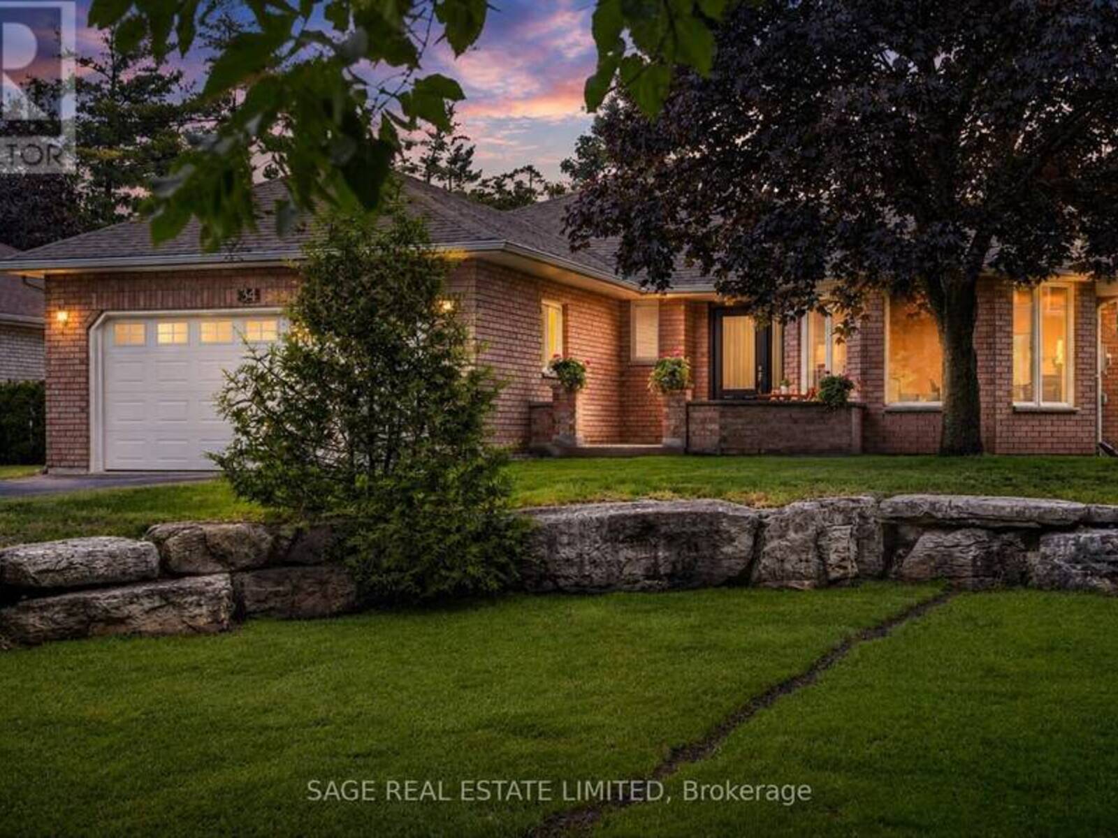 34 PATRICIA PLACE, Bobcaygeon, Ontario K0M 1A0