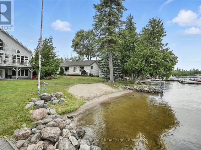 400 FRONT STREET W Bobcaygeon Ontario, K0M 1A0 - 4 Bedrooms Waterfront Home For sale