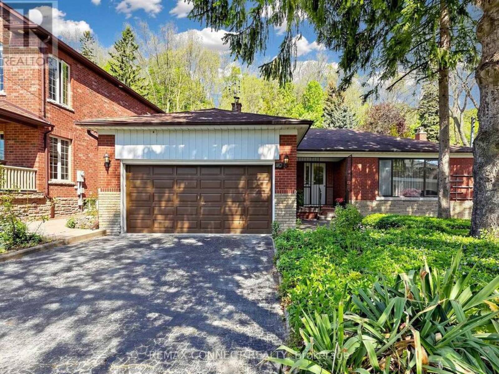 90 SYLVAN AVENUE, Toronto, Ontario M1M 1K1