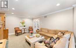 8 GRANADA COURT | Markham Ontario | Slide Image Eighteen