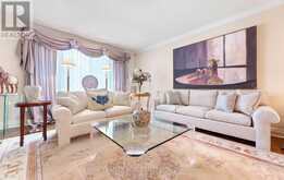 8 GRANADA COURT | Markham Ontario | Slide Image Six