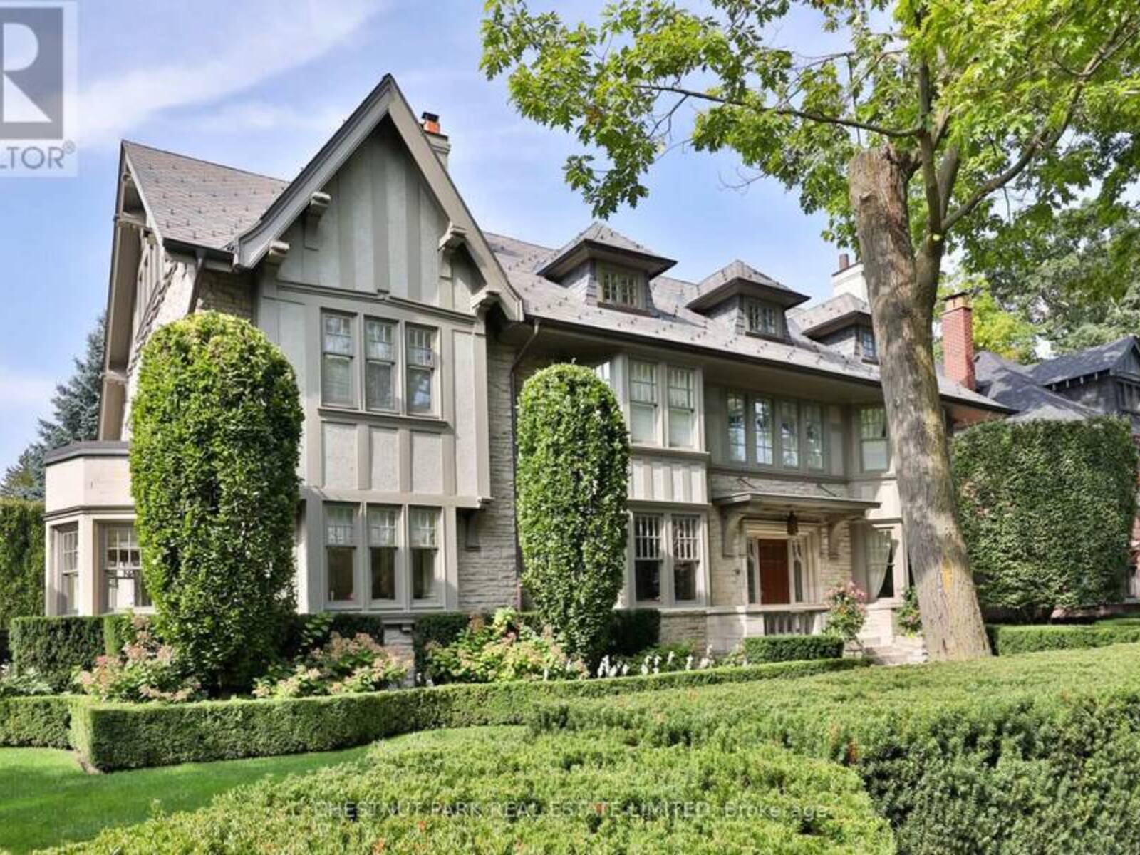 170 ROXBOROUGH DRIVE, Toronto, Ontario M4W 1X8
