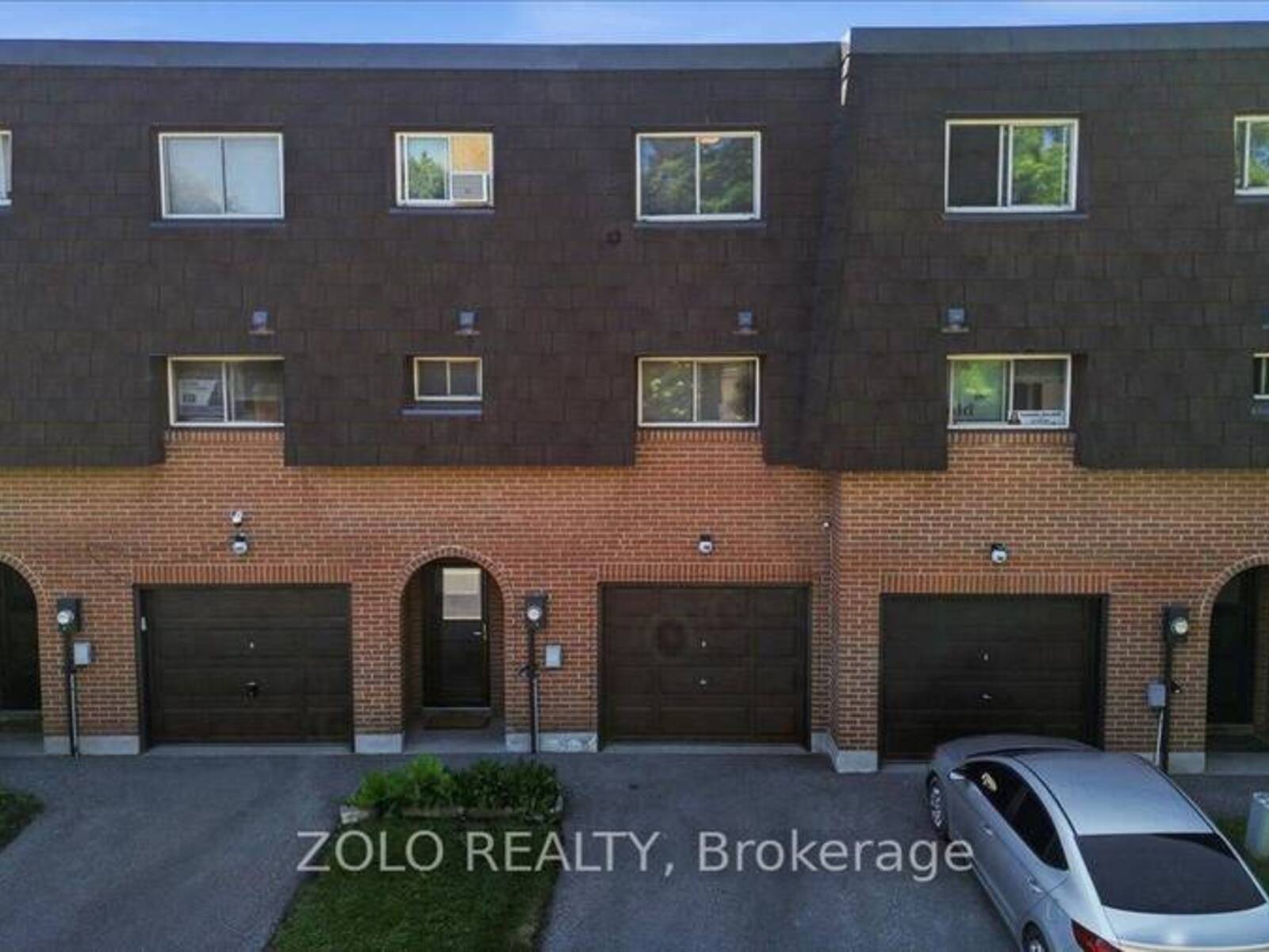 98 DARRAS COURT, Brampton, Ontario L6T 1W7