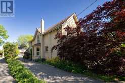 11 CHESTNUT AVENUE | Brantford Ontario | Slide Image Five