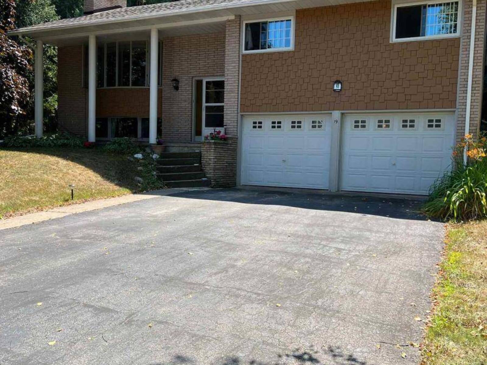 19 FOREST HILL ROAD, Bancroft, Ontario K0L 1C0