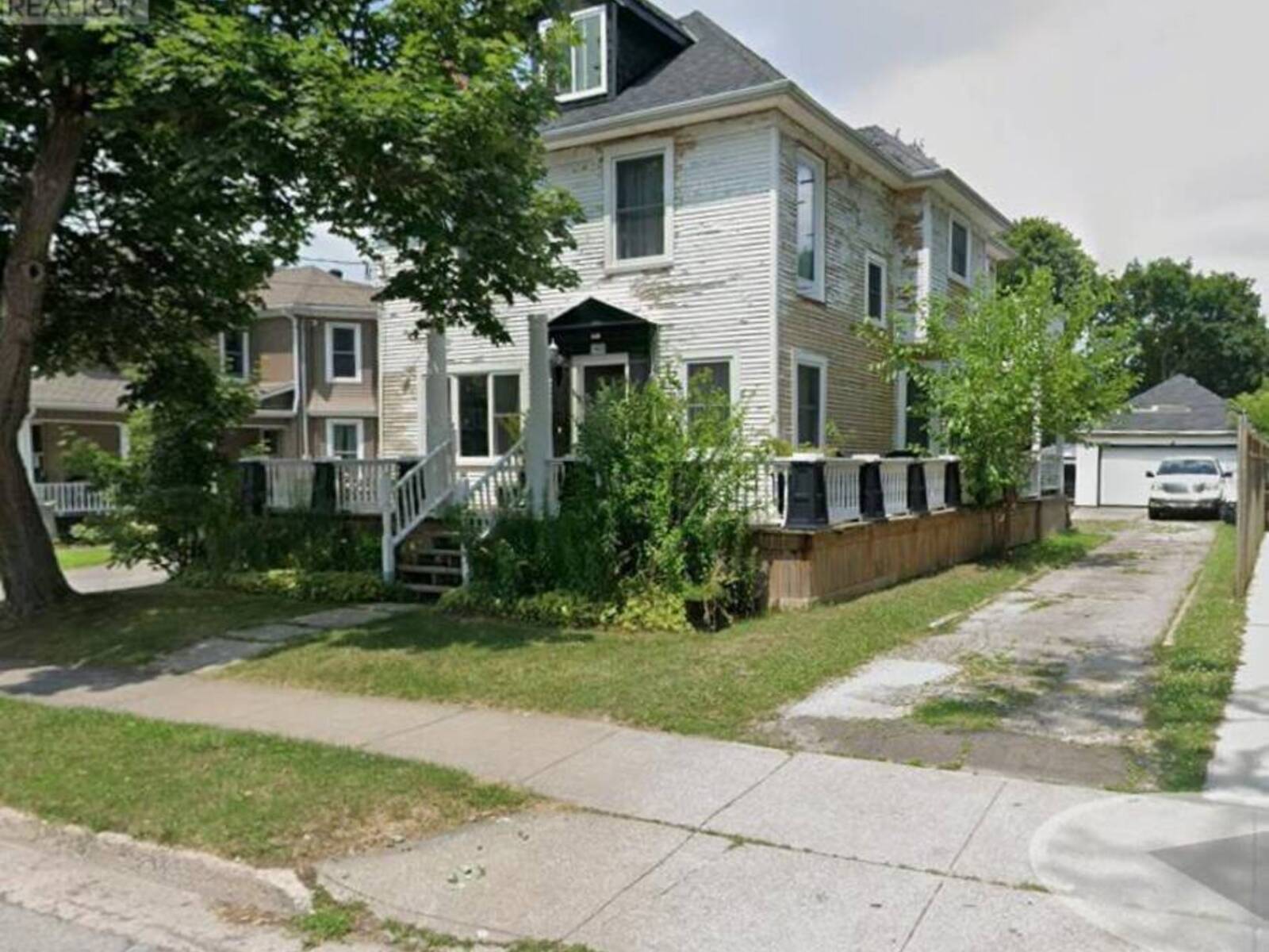 5969 CULP STREET, Niagara Falls, Ontario L2G 2B6