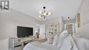 1206W - 10 GATINEAU DRIVE | Vaughan Ontario | Slide Image Nine