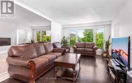 109 ELNATHAN CRESCENT | Toronto Ontario | Slide Image Eight