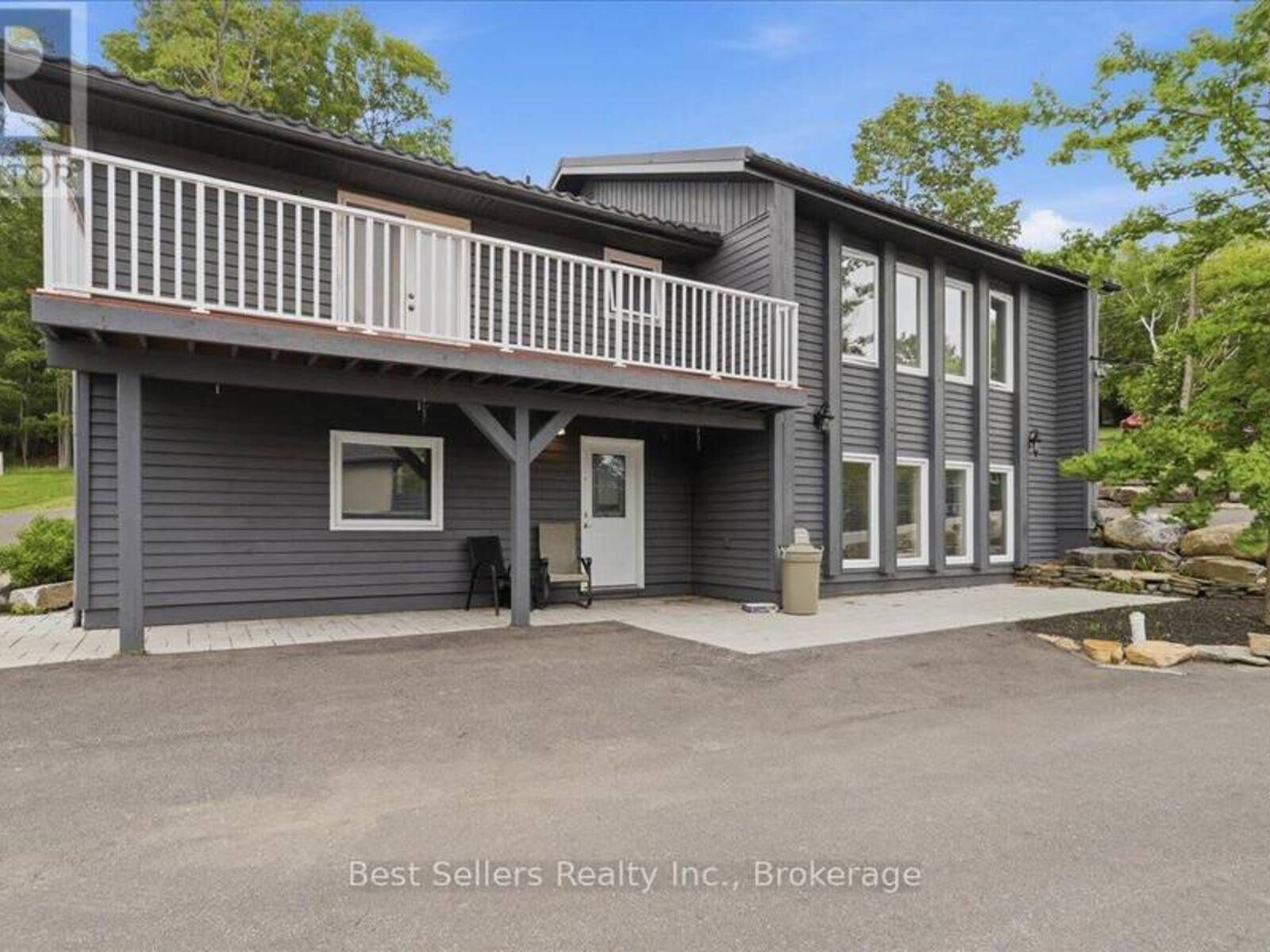 56 FLORENCE STREET W, Huntsville, Ontario P1H 1V5