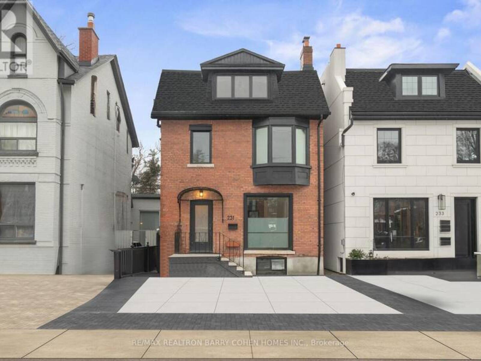 231 MACPHERSON AVENUE, Toronto, Ontario M4V 1A1