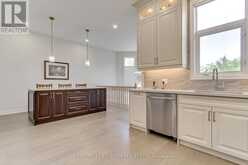 28 POPLAR DRIVE | Richmond Hill Ontario | Slide Image Twelve