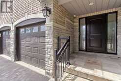 28 POPLAR DRIVE | Richmond Hill Ontario | Slide Image Three