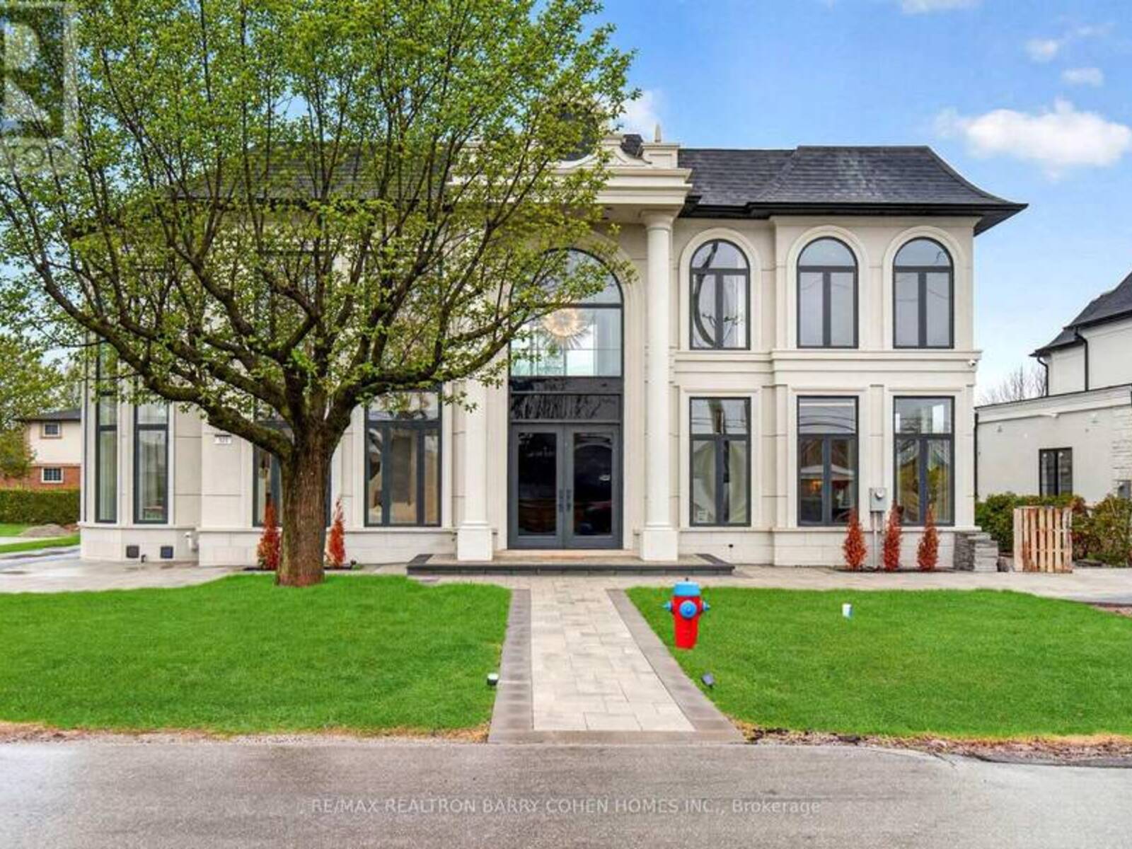 321 MORDEN ROAD, Oakville, Ontario L6K 2S6