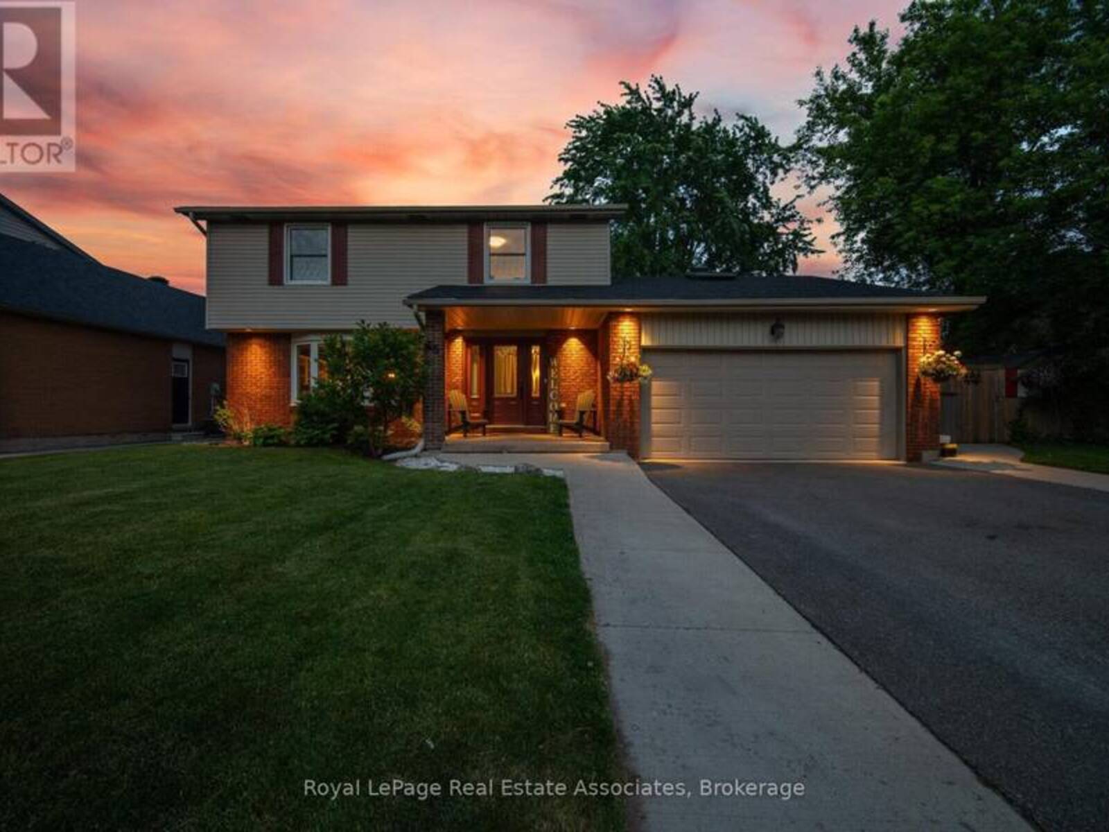 45 CLEAVEHOLM DRIVE, Halton Hills, Ontario L7G 3E3