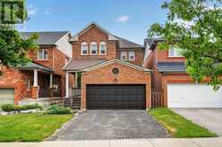 9 BALLYMORE DRIVE | Aurora Ontario | Slide Image One