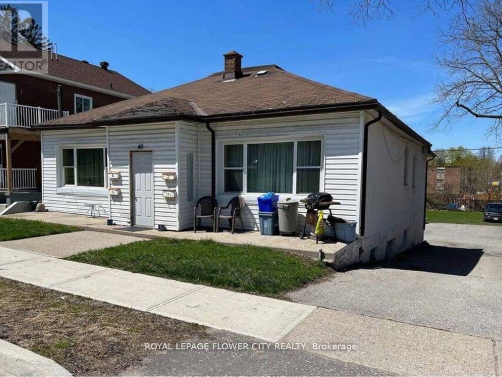 40 PENETANG STREET, Barrie, Ontario L4M 1V6