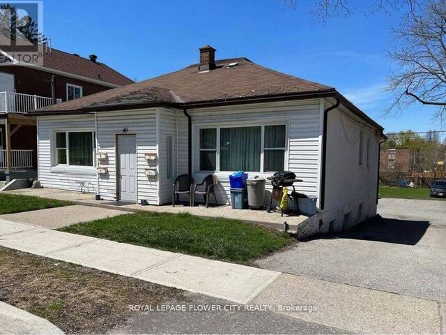 40 PENETANG STREET Barrie Ontario, L4M 1V6 - 6 Bedrooms Home For Sale