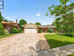 109 PORTICO DRIVE Toronto Ontario, M1G 3R5