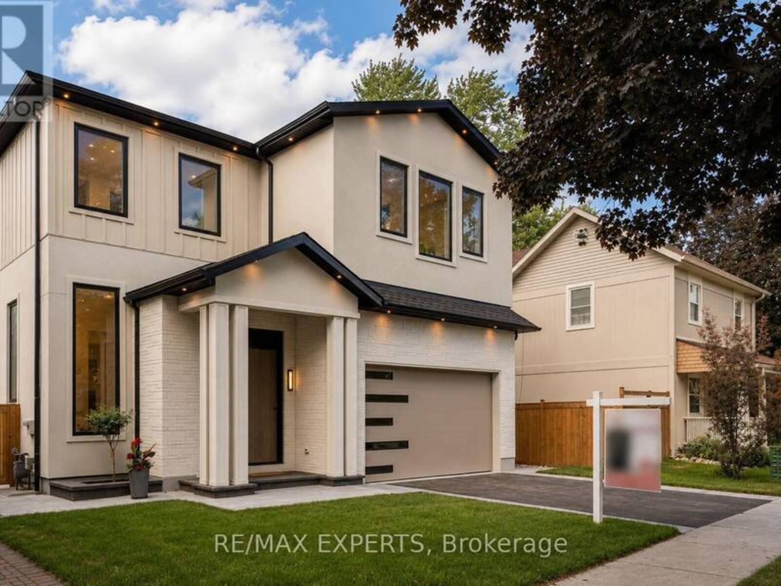 84 MOSLEY STREET, Aurora, Ontario L4G 1H1