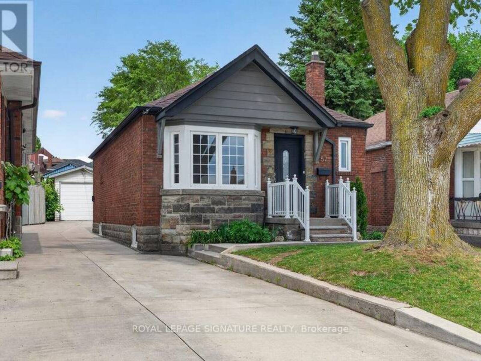 57 MIRANDA AVENUE, Toronto, Ontario M6E 4G3