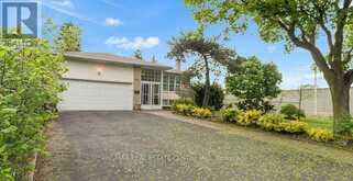 1011 PEARSON DRIVE | Oakville Ontario | Slide Image Six