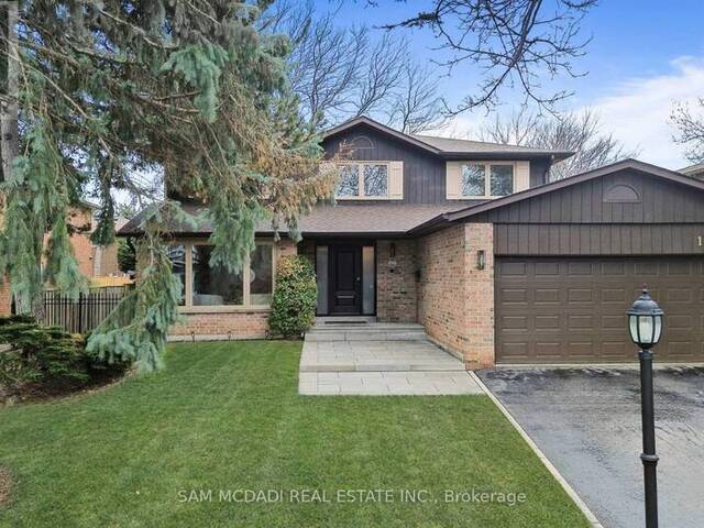 1653 SHERWOOD FORREST CIRCLE Mississauga Ontario, L5K 2G8 - 4 Bedrooms Home For Sale