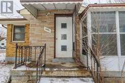 1171 OXFORD STREET E | London Ontario | Slide Image Three