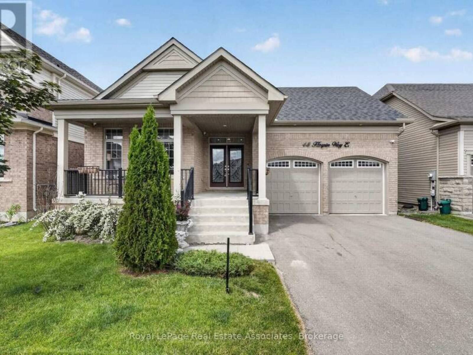 48 HARPIN WAY E, Fergus, Ontario N1M 0E9