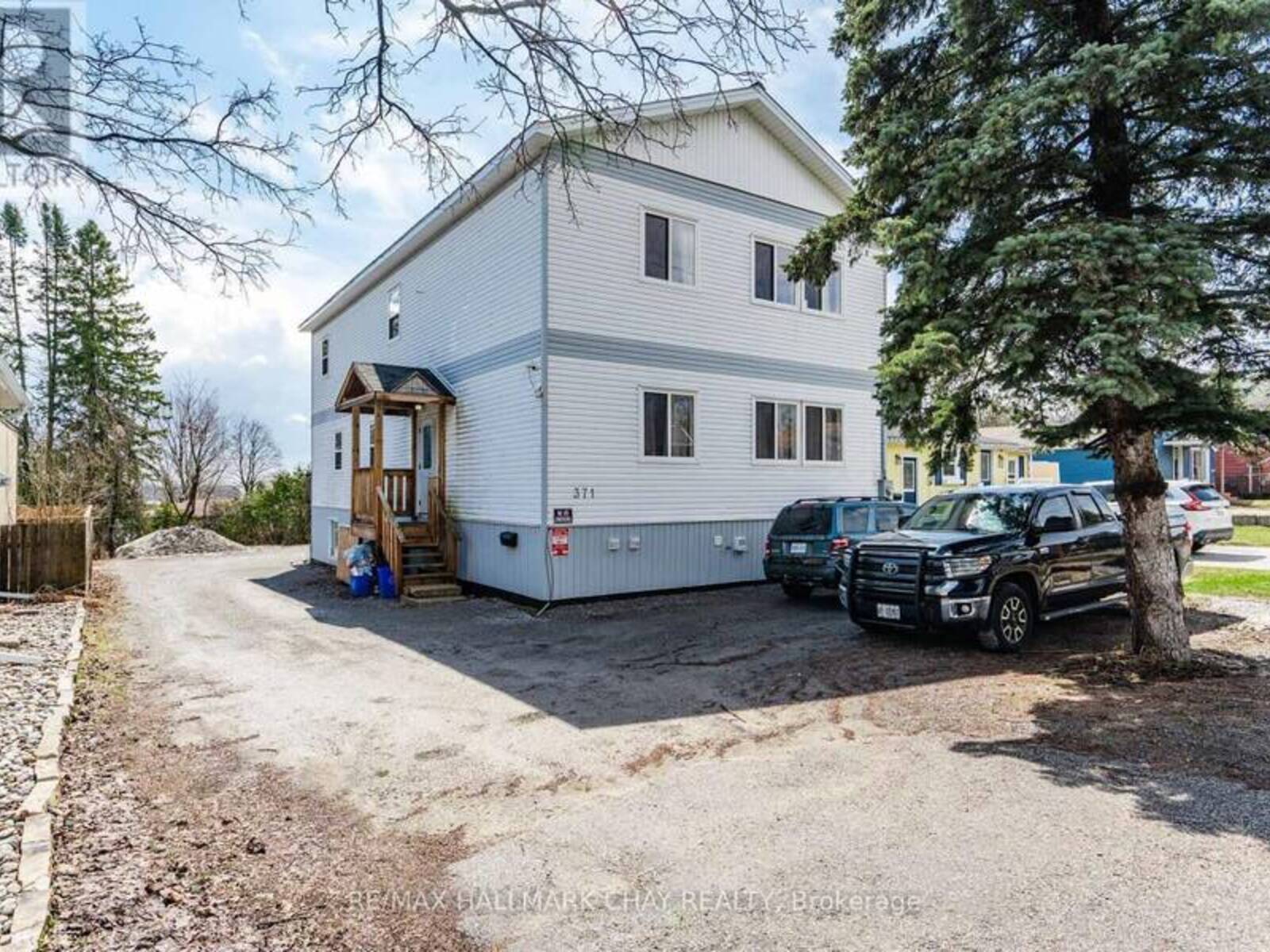 371 BARRIE ROAD, Orillia, Ontario L3V 2S1