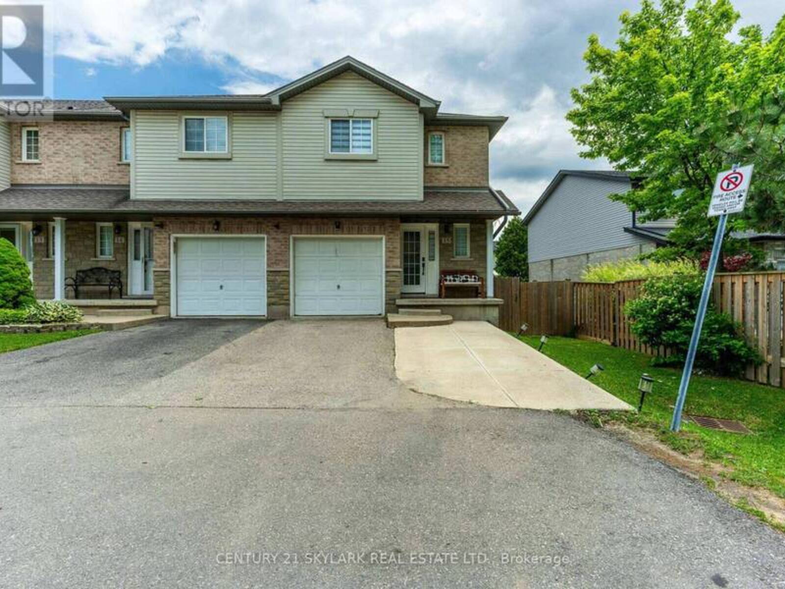15 - 1385 UPPER WENTWORTH STREET, Hamilton, Ontario L9B 2V8