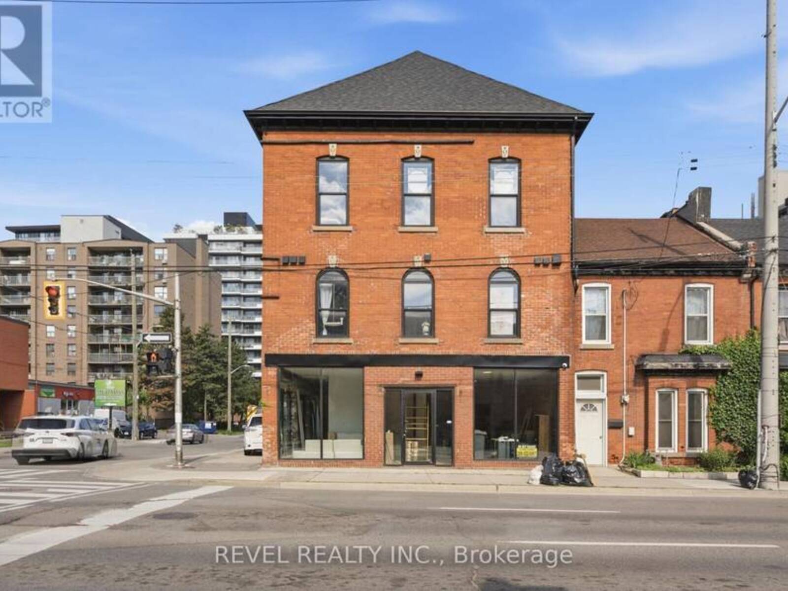 45 WELLINGTON STREET N, Hamilton, Ontario L8R 1M9