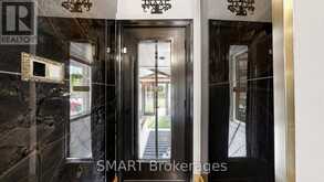 339 EAST AVENUE | Toronto Ontario | Slide Image Twenty-seven