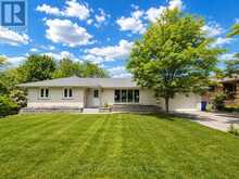 88 RIVERGLEN DRIVE | Georgina Ontario | Slide Image Three