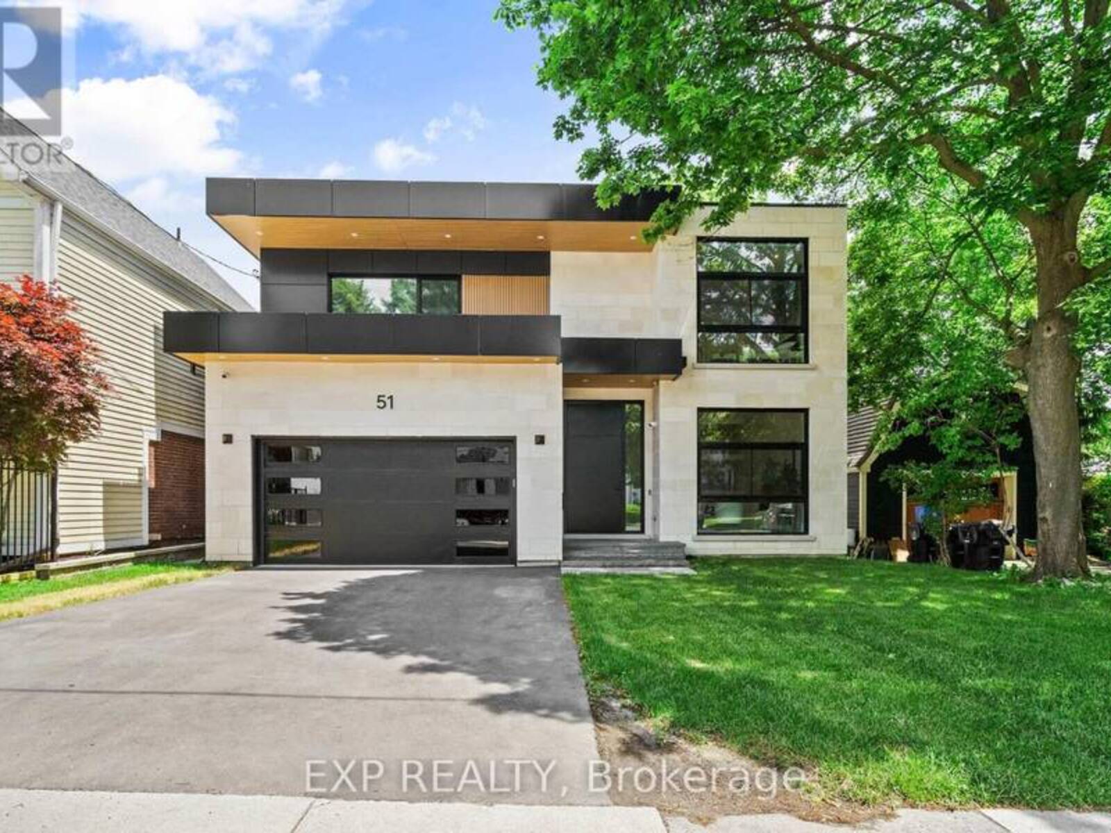 51 THIRTY NINTH STREET, Toronto, Ontario M8W 3M6