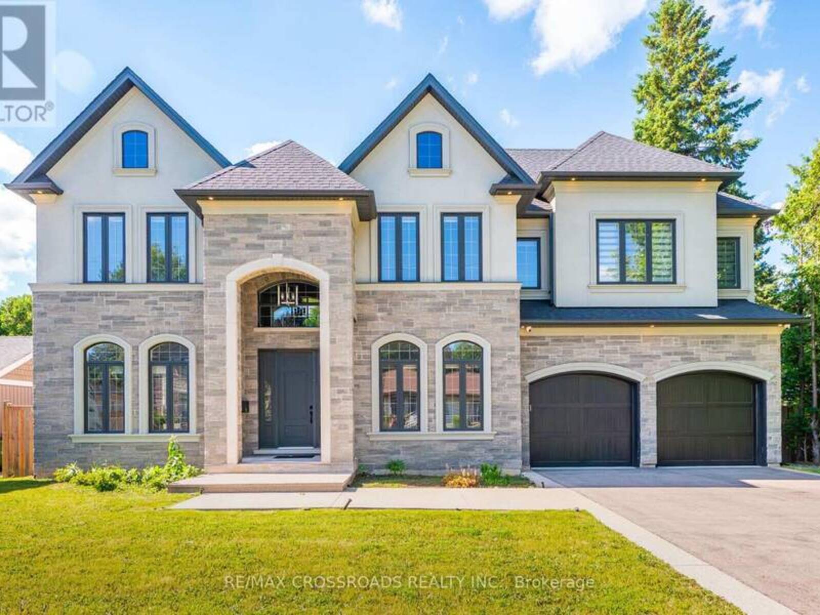 11 OAKLEY COURT, Ancaster, Ontario L9G 1T6