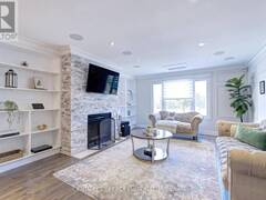 109 WOODCROFT LANE Vaughan Ontario, L4L 6T2