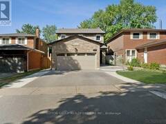 1114 CEDARCROFT CRESCENT Pickering Ontario, L1X 1R5
